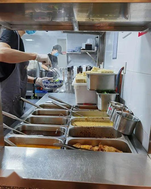 餐飲小館迎來(lái)最大危機(jī) 一碗面2.99元，海底撈挑起價(jià)格戰(zhàn)，品牌快餐如何生存？
